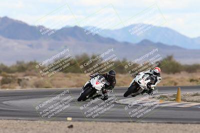 media/Nov-16-2025-Race Pace (Sun) [[8c5fa54630]]/Non Verified Riders (1st 20 Minutes)/5-Turn 15 (110pm)/